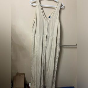 Beige jump suit from Old Navy. Good quality. Never worn.